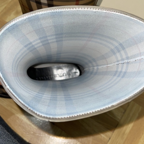 COPY - Burberry Classic Check Rainboots - Picture 6 of 7